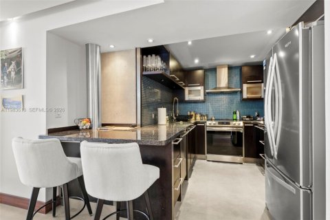 Copropriété à vendre à Hallandale Beach, Floride: 2 chambres, 118.91 m2 № 2050243 - photo 4