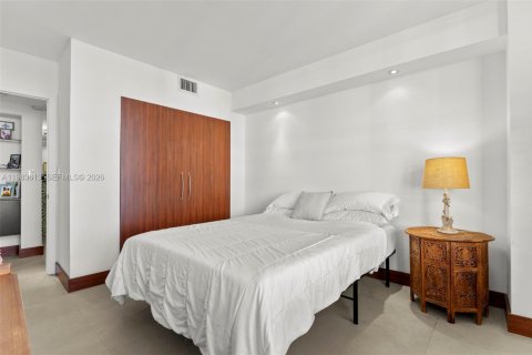 Copropriété à vendre à Hallandale Beach, Floride: 2 chambres, 118.91 m2 № 2050243 - photo 24