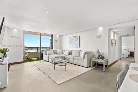 Condo à Hallandale Beach, Floride, 2 chambres  № 2050243