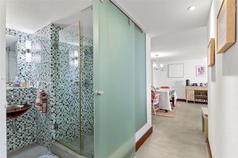 Copropriété à vendre à Hallandale Beach, Floride: 2 chambres, 118.91 m2 № 2050243 - photo 16