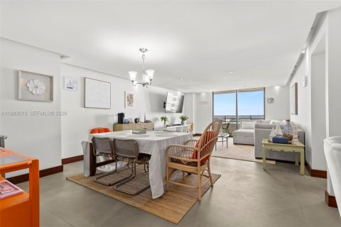 Copropriété à vendre à Hallandale Beach, Floride: 2 chambres, 118.91 m2 № 2050243 - photo 2