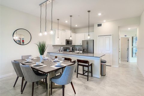 Copropriété à vendre à Four Corners, Floride: 2 chambres, 128.95 m2 № 2418527 - photo 9