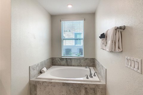 Copropriété à vendre à Four Corners, Floride: 2 chambres, 128.95 m2 № 2418527 - photo 20