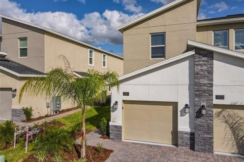 Condo à Four Corners, Floride, 2 chambres  № 2418527