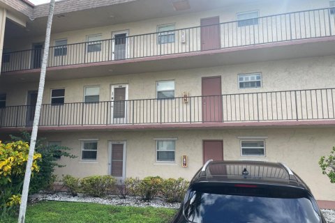 Copropriété à vendre à Palm Springs, Floride: 1 chambre, 83.7 m2 № 2077482 - photo 6