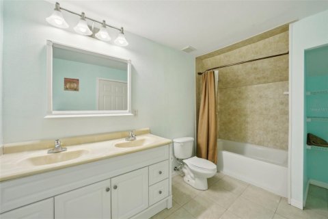 Casa en venta en Land O' Lakes, Florida, 4 dormitorios, 321.72 m2 № 1657266 - foto 24