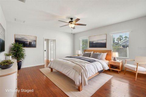 Casa en venta en Land O' Lakes, Florida, 4 dormitorios, 321.72 m2 № 1657266 - foto 10