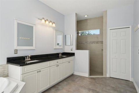 Casa en venta en Land O' Lakes, Florida, 4 dormitorios, 321.72 m2 № 1657266 - foto 18