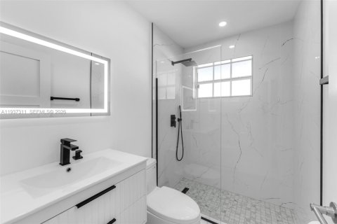 Купить виллу или дом в Майами-Гарденс, Флорида 4 спальни, 142.23м2, № 1995161 - фото 9