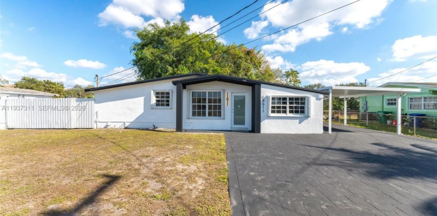 Дом в Майами-Гарденс, Флорида 4 спальни, 142.23м2 № 1995161