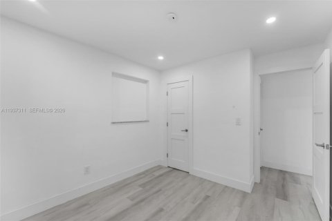 Купить виллу или дом в Майами-Гарденс, Флорида 4 спальни, 142.23м2, № 1995161 - фото 13