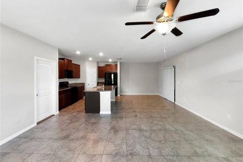 House in Wimauma, Florida 4 bedrooms, 177.81 sq.m. № 1816798 - photo 13