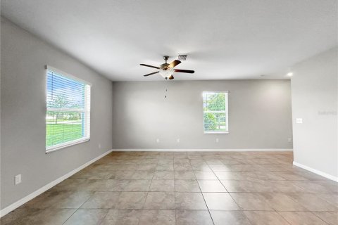 House in Wimauma, Florida 4 bedrooms, 177.81 sq.m. № 1816798 - photo 12