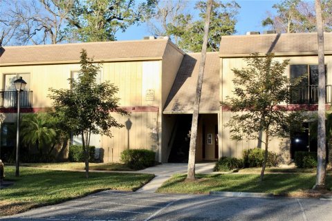 Condo in Winter Springs, Florida, 3 bedrooms  № 1575329 - photo 2