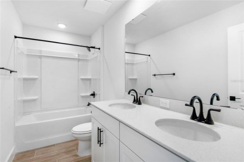 Casa en venta en Mount Dora, Florida, 4 dormitorios, 281.49 m2 № 2156313 - foto 14