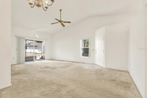 House in New Port Richey, Florida 2 bedrooms, 109.07 sq.m. № 2200049 - photo 7