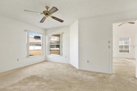 House in New Port Richey, Florida 2 bedrooms, 109.07 sq.m. № 2200049 - photo 12