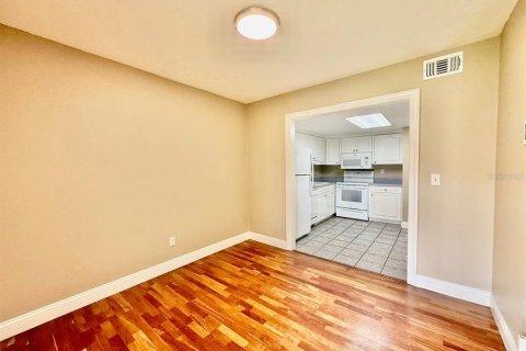Condo in Tampa, Florida, 3 bedrooms  № 1919627 - photo 9