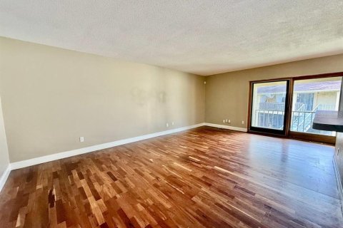 Condo in Tampa, Florida, 3 bedrooms  № 1919627 - photo 5