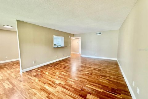Condo in Tampa, Florida, 3 bedrooms  № 1919627 - photo 7