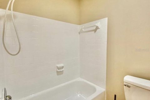 Condo in Tampa, Florida, 3 bedrooms  № 1919627 - photo 20