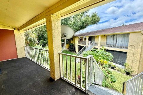 Condo in Tampa, Florida, 3 bedrooms  № 1919627 - photo 29