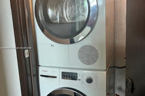 Condominio en venta en Hollywood, Florida, 2 dormitorios, 109.25 m2 № 1974299 - foto 19