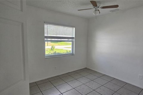 Apartment in Port Charlotte, Florida 2 bedrooms, 64.66 sq.m. № 2213811 - photo 6