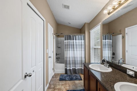 Townhouse in Riverview, Florida 2 bedrooms, 120.59 sq.m. № 2149972 - photo 15
