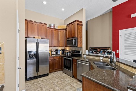 Townhouse in Riverview, Florida 2 bedrooms, 120.59 sq.m. № 2149972 - photo 9
