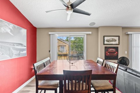 Townhouse in Riverview, Florida 2 bedrooms, 120.59 sq.m. № 2149972 - photo 6