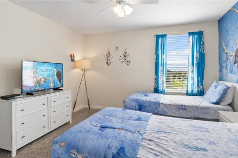 House in Davenport, Florida 8 bedrooms, 363.15 sq.m. № 1721717 - photo 9