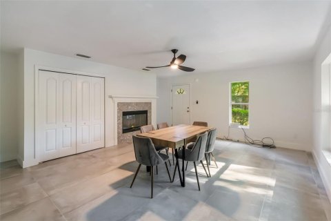 House in Gainesville, Florida 4 bedrooms, 199.55 sq.m. № 2105782 - photo 17