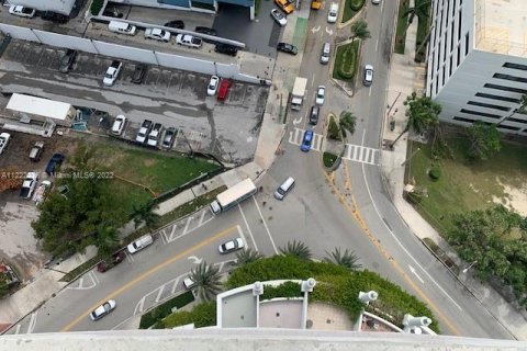 Condominio en venta en Miami, Florida, 1 dormitorio, 76.27 m2 № 1942997 - foto 14