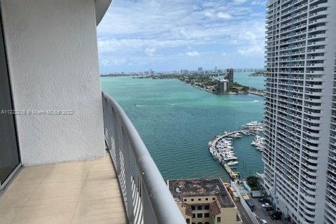 Condominio en venta en Miami, Florida, 1 dormitorio, 76.27 m2 № 1942997 - foto 1