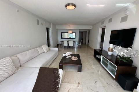 Condo in Miami, Florida, 2 bedrooms  № 1957583 - photo 19