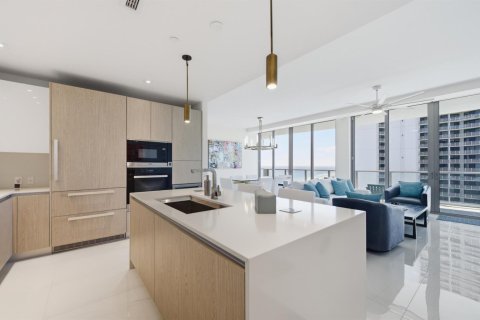 Condo in Riviera Beach, Florida, 2 bedrooms  № 2146343 - photo 6