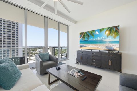 Condo in Riviera Beach, Florida, 2 bedrooms  № 2146343 - photo 4