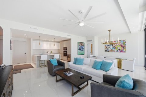 Condo in Riviera Beach, Florida, 2 bedrooms  № 2146343 - photo 3