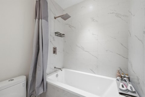 Condo in Riviera Beach, Florida, 2 bedrooms  № 2146343 - photo 22