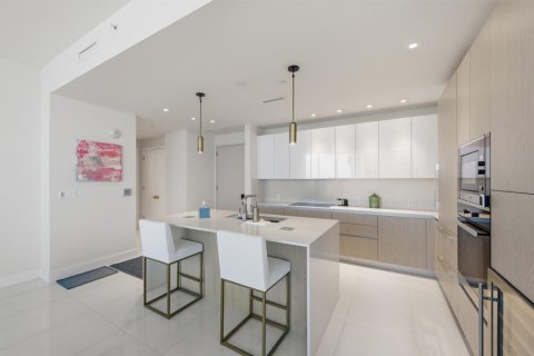 Condo in Riviera Beach, Florida, 2 bedrooms  № 2146343 - photo 11
