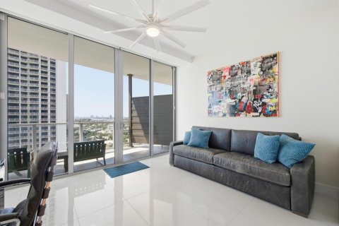 Condo in Riviera Beach, Florida, 2 bedrooms  № 2146343 - photo 20