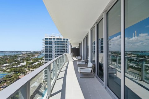 Condo in Riviera Beach, Florida, 2 bedrooms  № 2146343 - photo 25