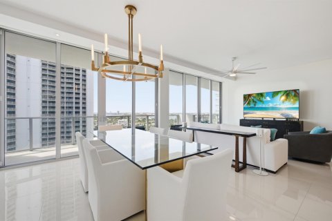 Condo in Riviera Beach, Florida, 2 bedrooms  № 2146343 - photo 14