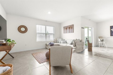 House in Wesley Chapel, Florida 4 bedrooms, 171.5 sq.m. № 1792220 - photo 9