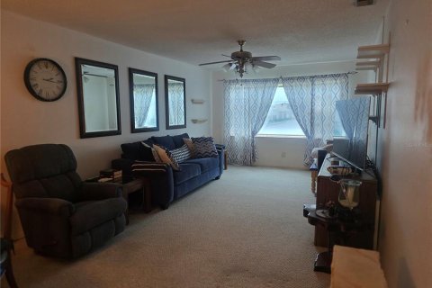 Condominio en venta en Saint Petersburg, Florida, 1 dormitorio, 71.07 m2 № 2258446 - foto 8