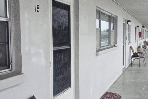 Condominio en venta en Saint Petersburg, Florida, 1 dormitorio, 71.07 m2 № 2258446 - foto 3