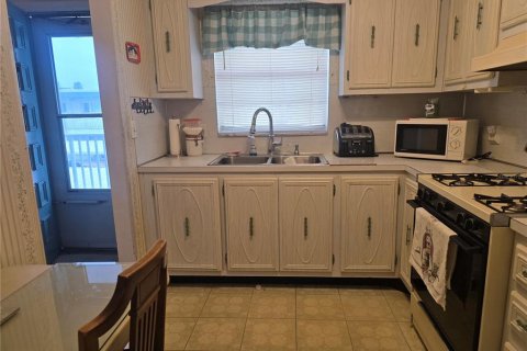 Condominio en venta en Saint Petersburg, Florida, 1 dormitorio, 71.07 m2 № 2258446 - foto 7