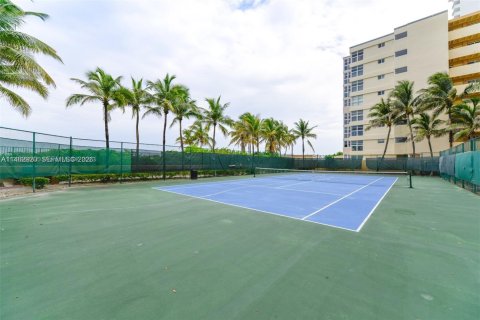 Copropriété à louer à Hallandale Beach, Floride: 3 chambres, 139.35 m2 № 2183948 - photo 25