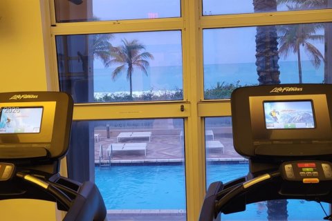 Copropriété à louer à Hallandale Beach, Floride: 3 chambres, 139.35 m2 № 2183948 - photo 23
